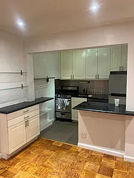 240 East 35th Street, #2L