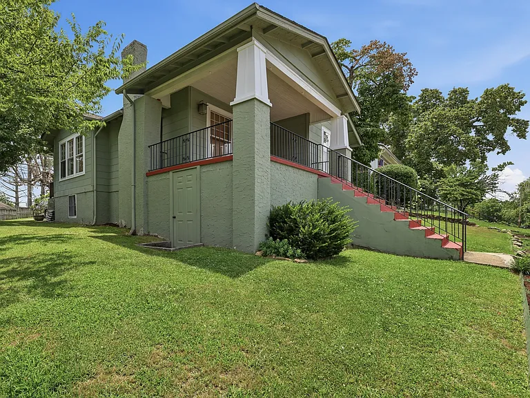 1105 Westwood Ave — Photo 4