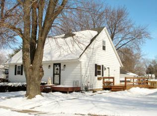 529 N Center St, Oneida, IL 61467