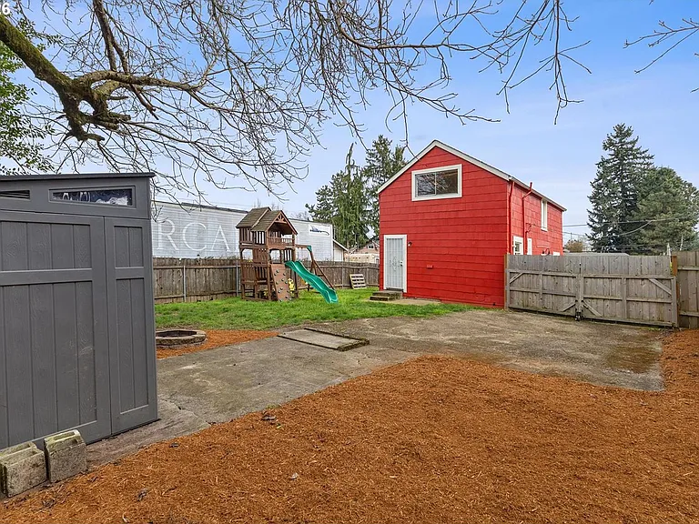 4805 NE 110th Ave — Photo 36