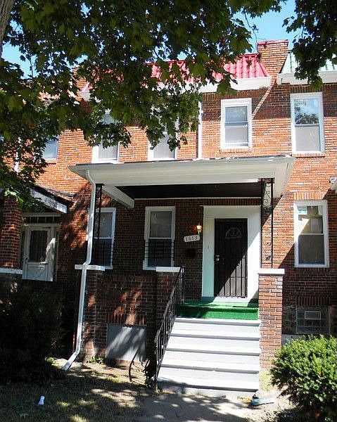 2nd image of 1613 Saint Stephens St
