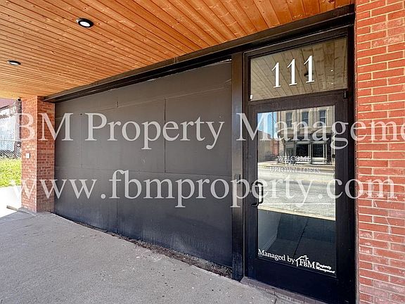 2nd image of 111 W Ennis Ave