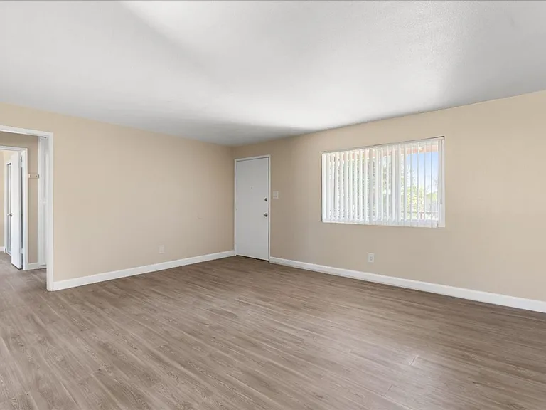 Park View Apartments- Riverside, CA — Photo 14