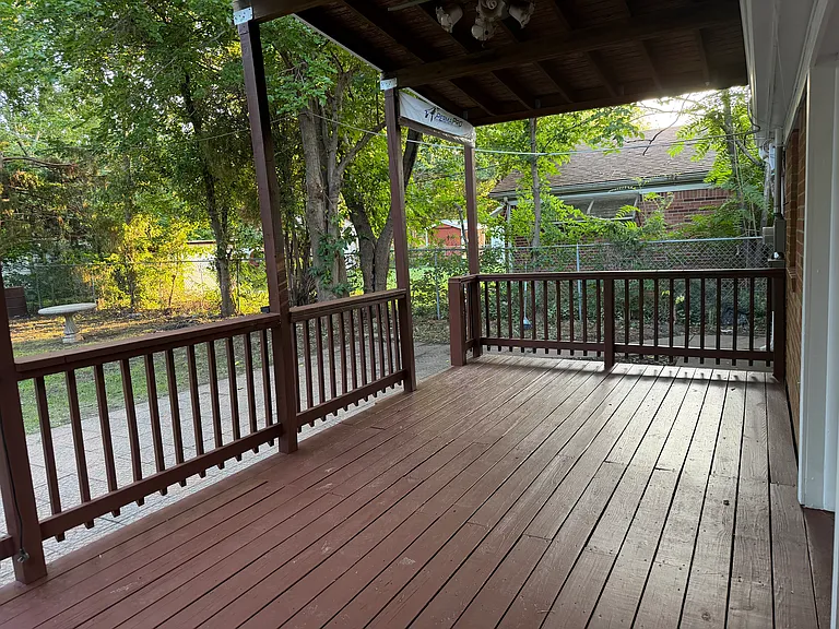 1215 E Donnell Ave — Photo 14