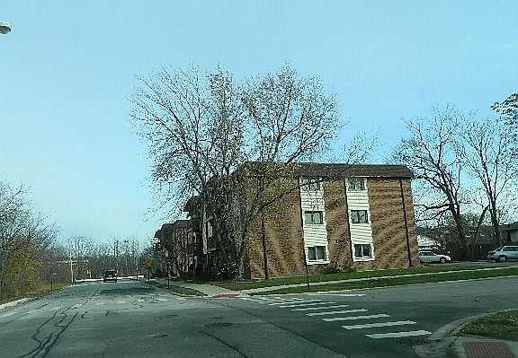 2nd image of 6655 172nd St APT 1D