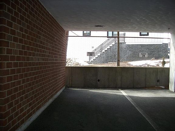 2nd image of 12 Chancery Ct #Penthouse 8