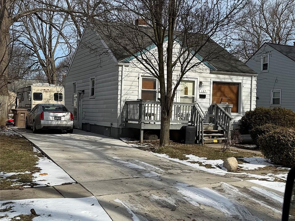 2nd image of 647 E Mansfield Ave