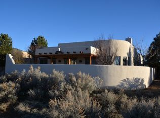 307 Morgan Rd, Taos, NM 87571