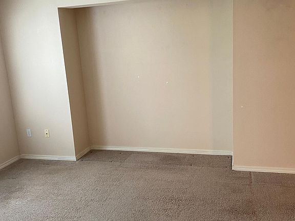 2nd image of 3901 2nd Ave NE #304