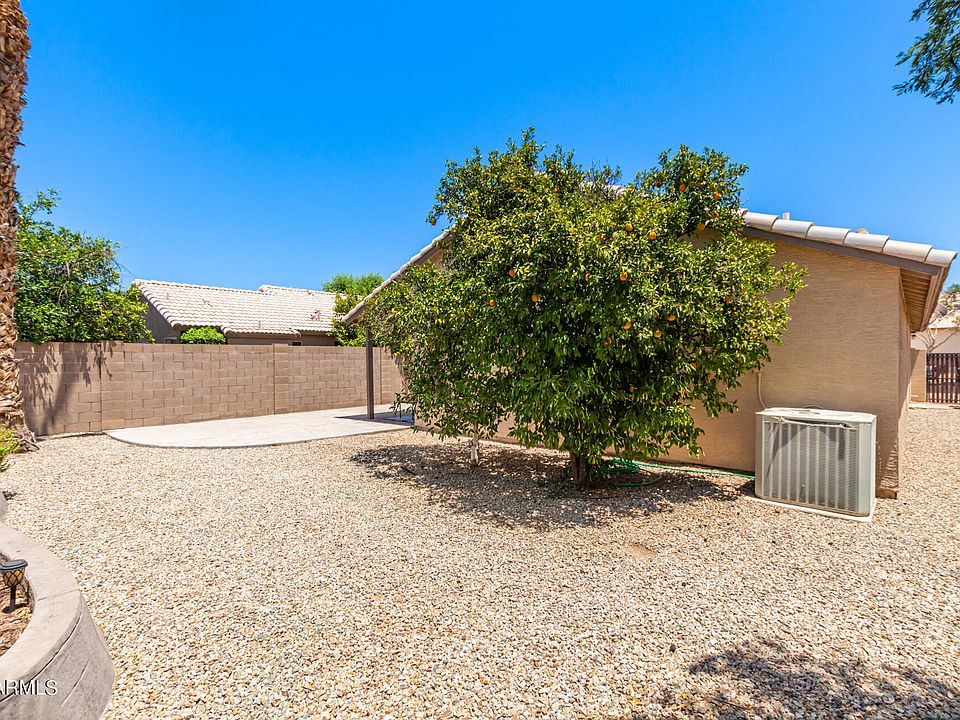 2nd image of 1416 S QUAIL Lane