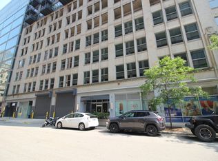 565 W Quincy St UNIT 912, Chicago, IL 60661