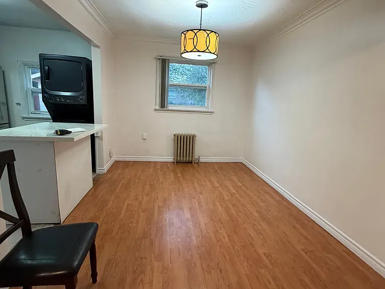 462 Midland Ave — Photo 3