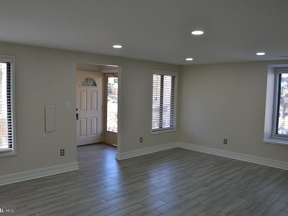 3rd image of 9827 Docena Dr