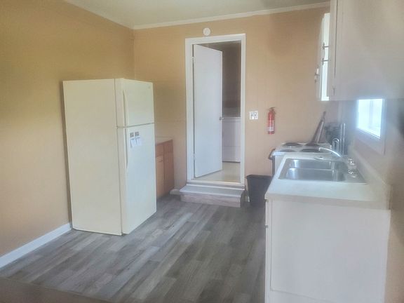 3rd image of 110 Blackman St #A