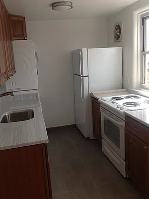 Rented by Kathi Markou, LREB | media 18