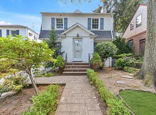 17616 Kildare Rd, Jamaica, NY 11432