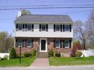 8 Rainbow Ave, Chelmsford, MA 01824