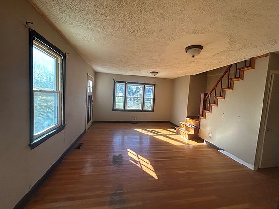 2nd image of 321 Galway Ave