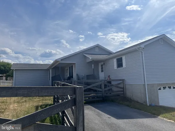734 Johnsons Mill Rd, Berkeley Springs, WV 25411