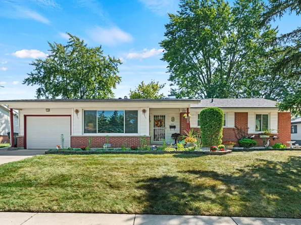 255 Placid Way, Elk Grove Village, IL 60007