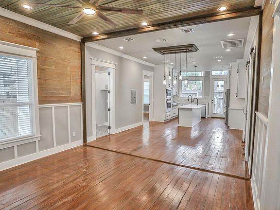 4th image of 323 Refugio St