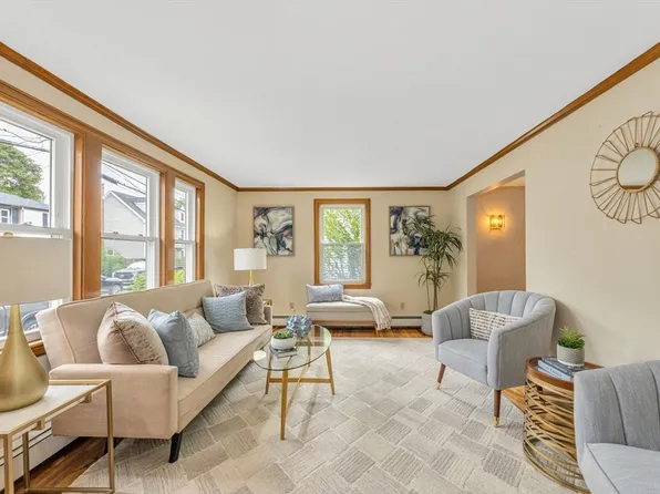 20 Paragon Rd, West Roxbury, MA 02132