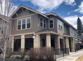 2709 NW Crossing Dr, Bend, OR 97703