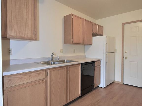 5th image of 2490 Wheeler Dr Unit B