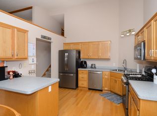 2768 Cutters Grove Cir, Anoka, MN 55303