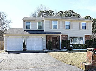 16 Danbury Rd, Tinton Falls, NJ 07753