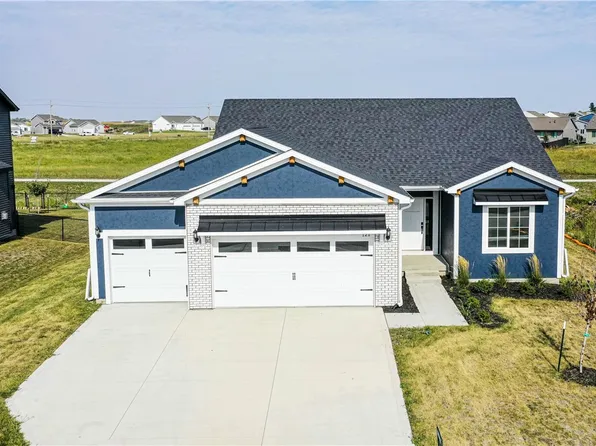 121 Creekside Dr SW, Bondurant, IA 50035