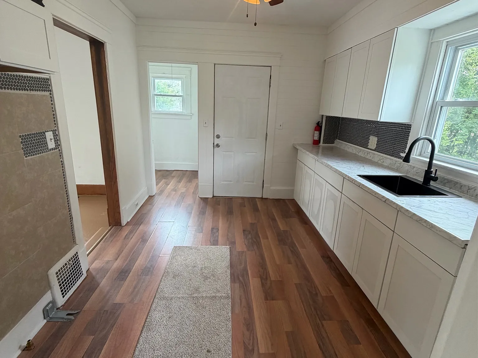 316 Bonnie Brae Avenue Southeast - 1 — Photo 4