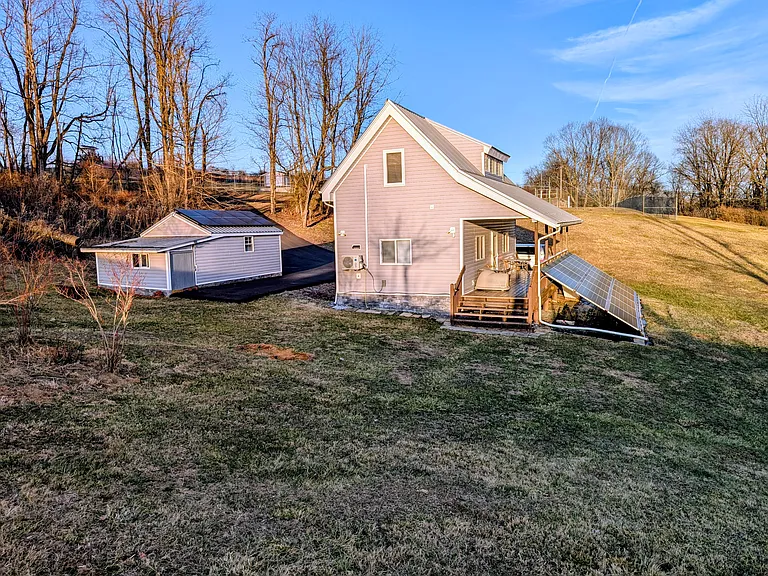 156 Water Mill Rd — Photo 2