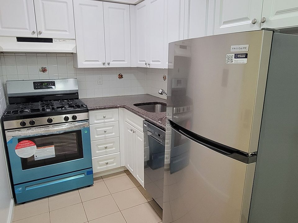 1st image of 25-34 27th St #1A