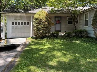 4128 W 73rd St, Prairie Village, KS 66208