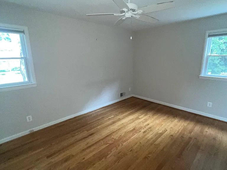 7504 Fairwood Ln — Photo 36