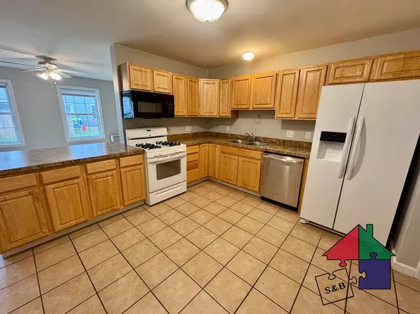 55 Southerberry Dr #104, Milton, VT 05468