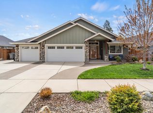 2065 SW Mercury Ln, Grants Pass, OR 97526