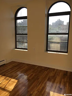 Rented by Oxford Property Group | media 42