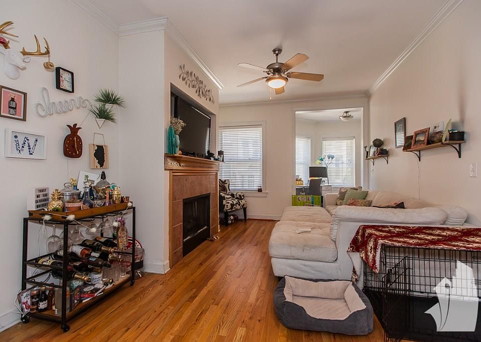1st image of 881 W Cornelia Ave
