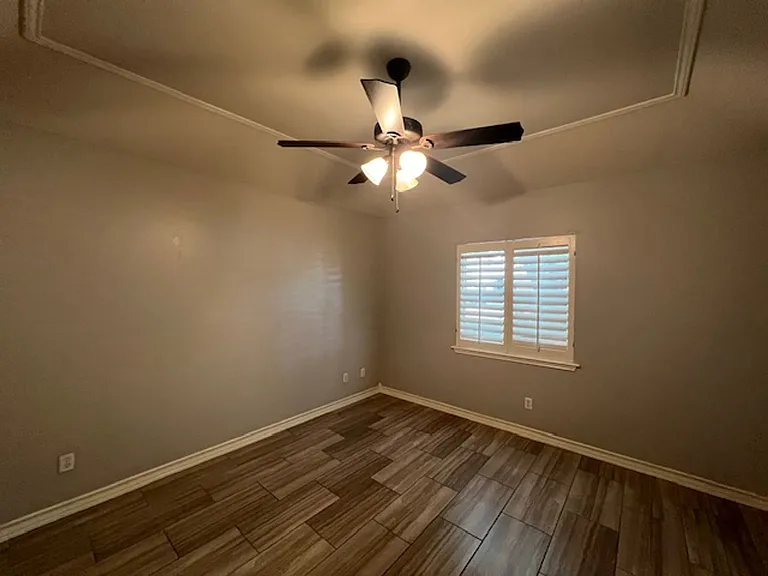 8506 Crownwood Dr — Photo 22