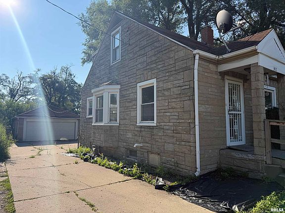 5th image of 3412 N Sterling Ave