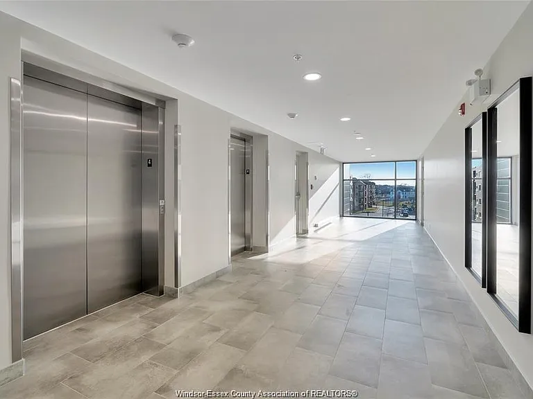 2550 Sandwich West Pkwy #402 — Photo 2