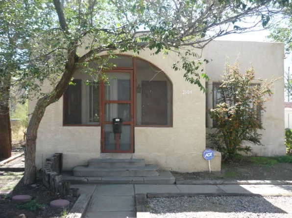 2104 Coal Ave SE, Albuquerque, NM 87106
