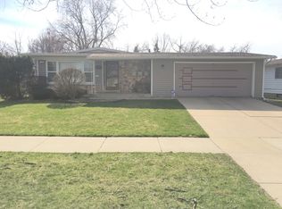 548 W Arquilla Dr, Glenwood, IL