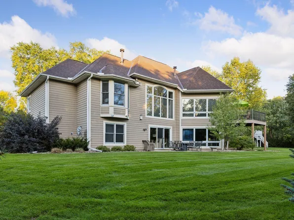 8064 Enclave Cir, Woodbury, MN 55125