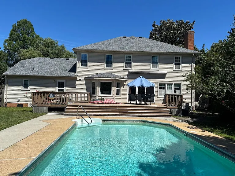 4559 Revere Dr — Photo 2