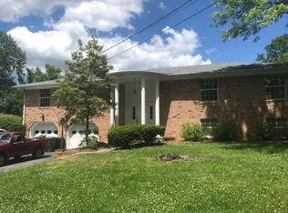 810 Murrell Rd, Signal Mountain, TN 37377