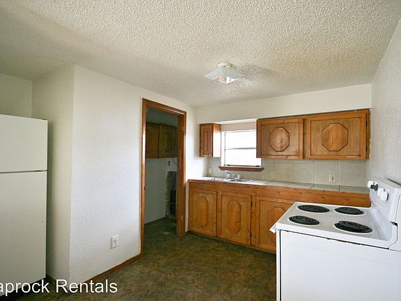 5th image of 200 Weatherford St