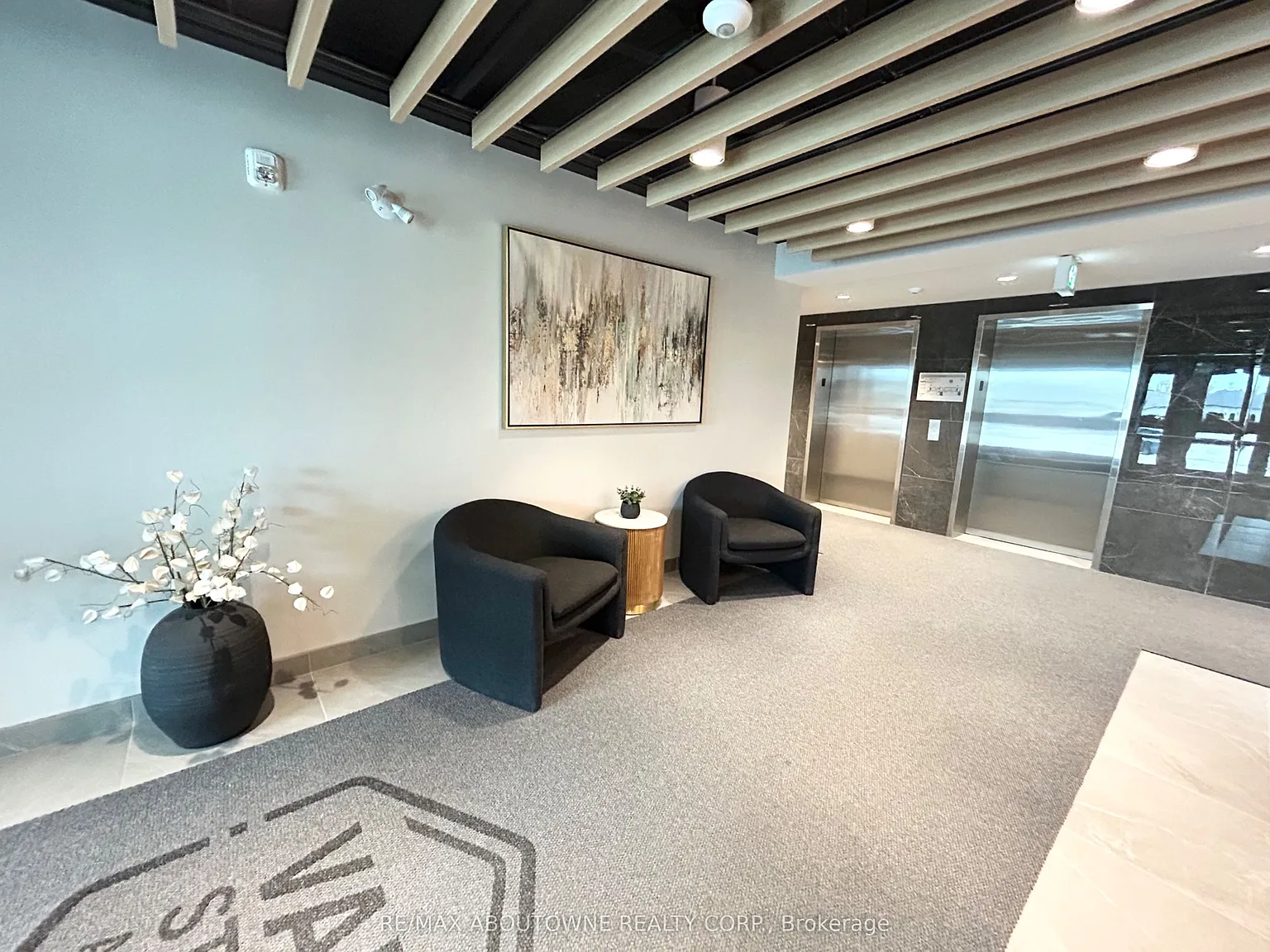 2 bed, $2,375 — Photo 2